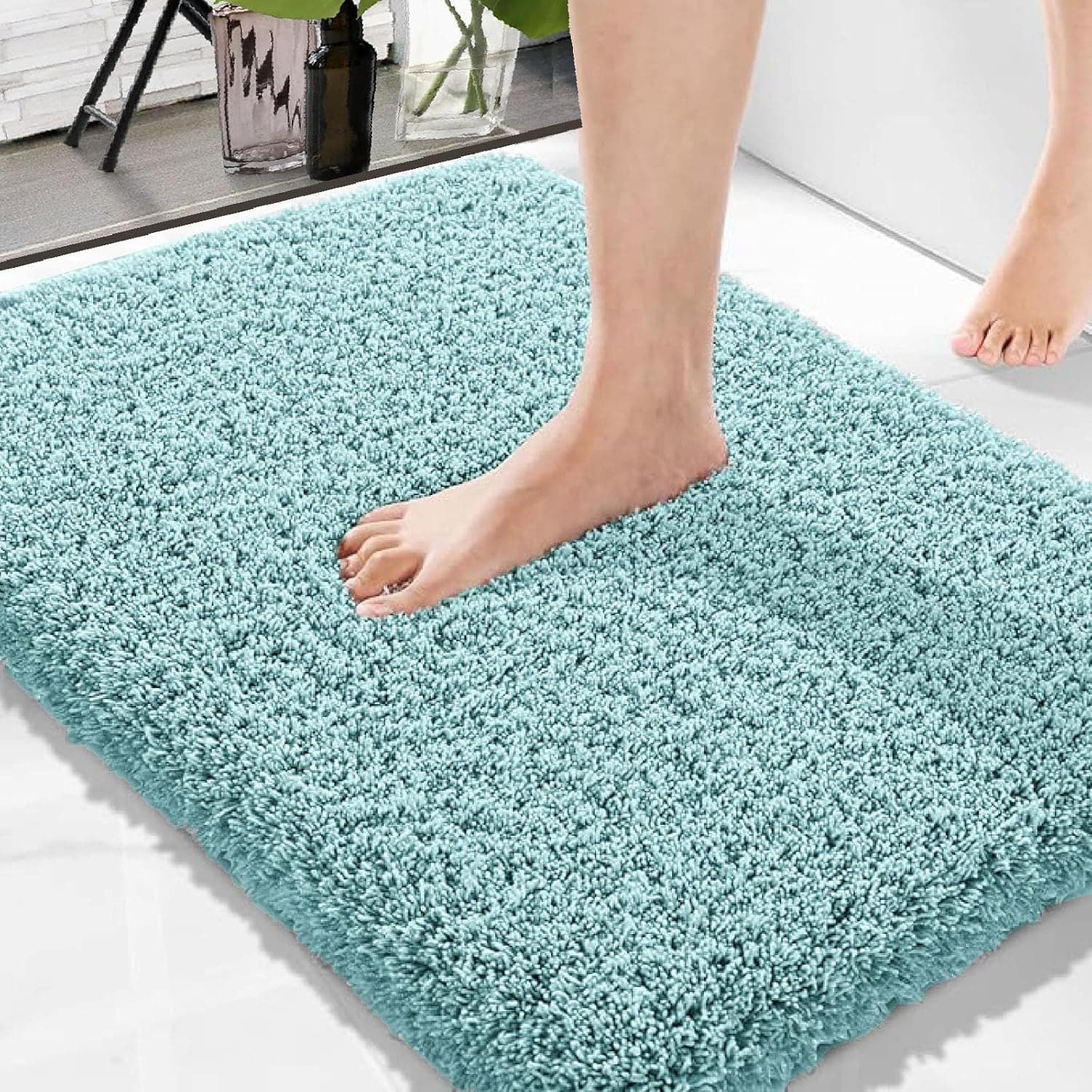 Amazon Brand - Solimo Anti-Slip Microfibre Bathmat (60cm x 40cm)